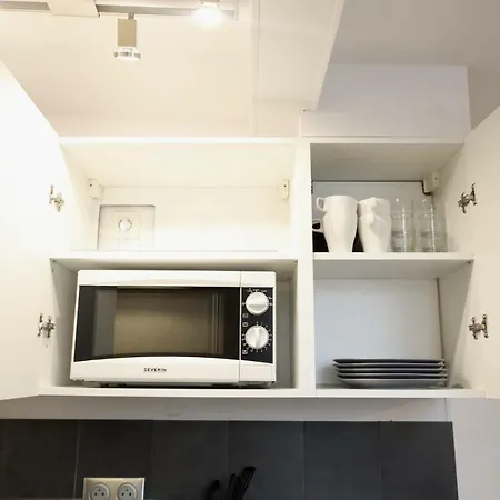 Gregbnb - T2 Ancien Et Moderne - Parking Inclus - 15min Gare * Toulon